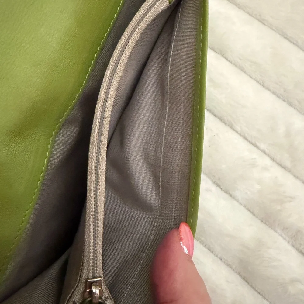 CHANEL Quilted Patent Leather Continental Yen Wallet Chartreuse Green